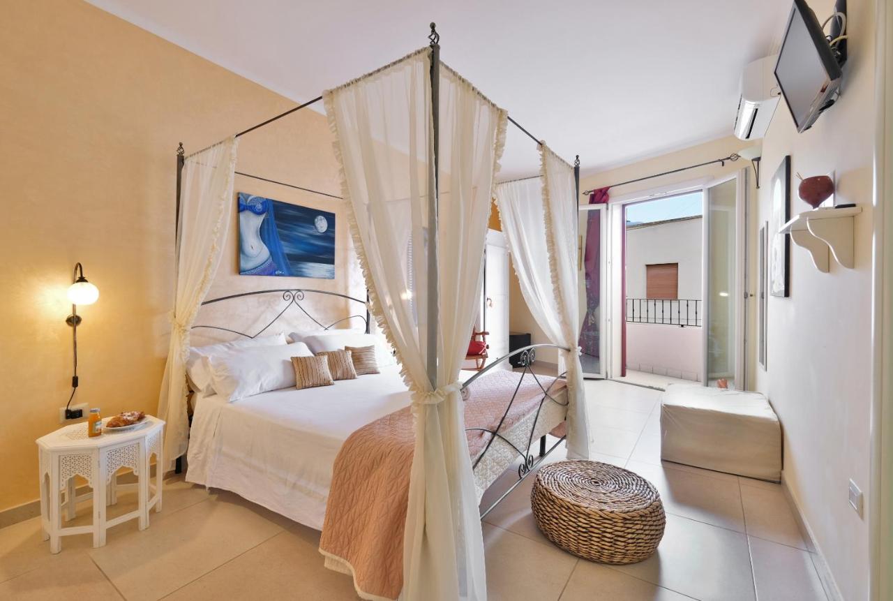 Adua Art Bed & Breakfast Castrignano del Capo Exterior foto