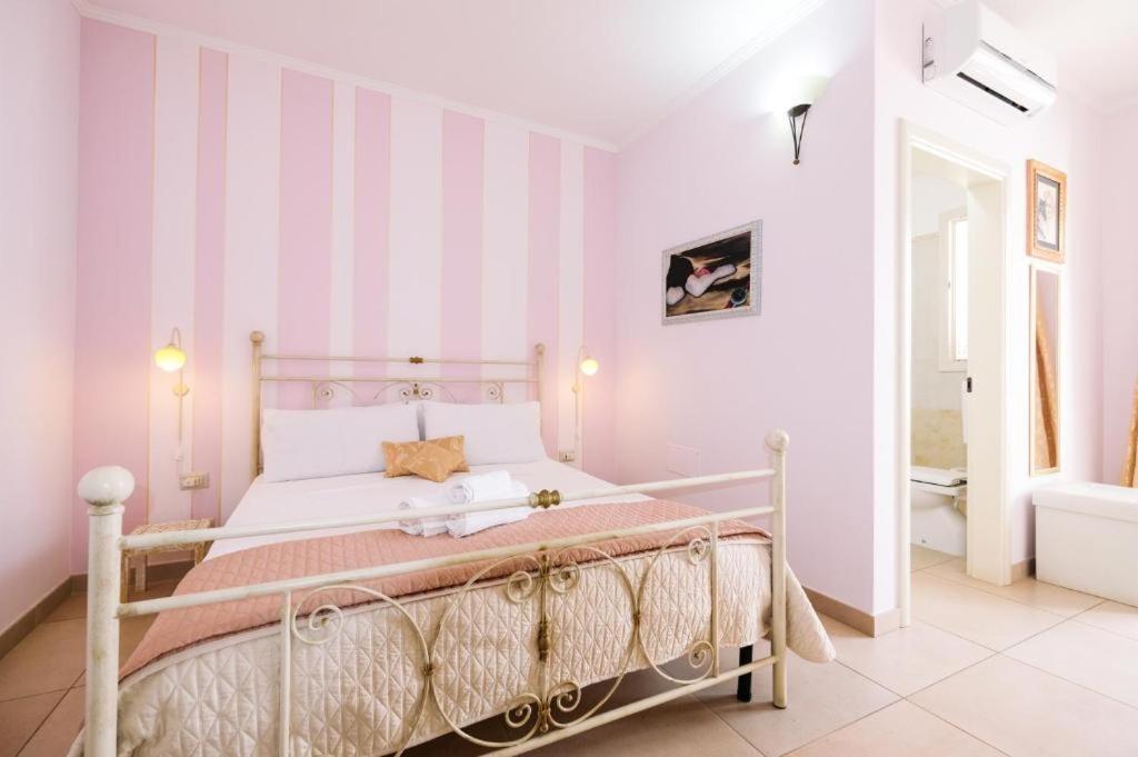 Adua Art Bed & Breakfast Castrignano del Capo Exterior foto